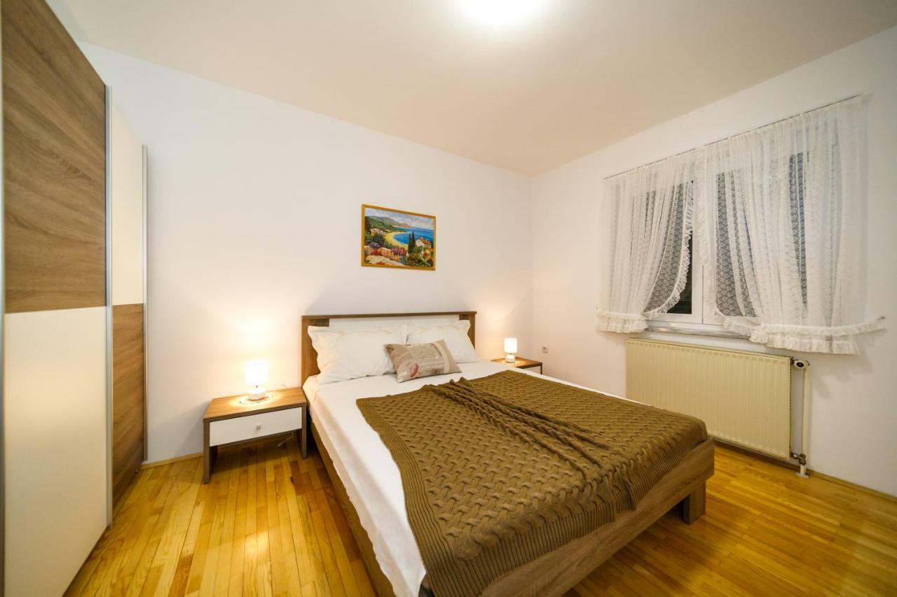 Apartment Anton คิร์ก ภายนอก รูปภาพ