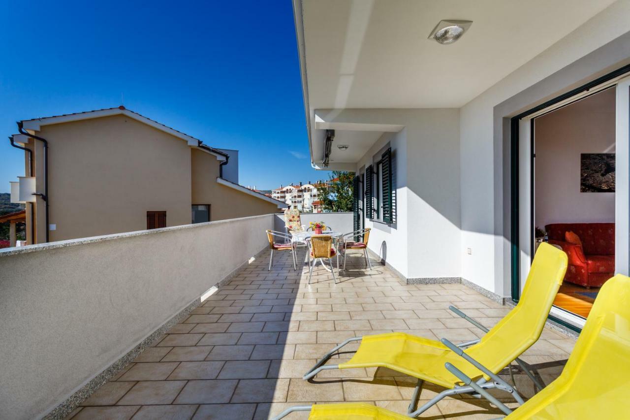 Apartment Anton คิร์ก ภายนอก รูปภาพ