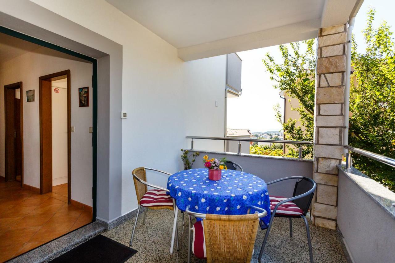 Apartment Anton คิร์ก ภายนอก รูปภาพ