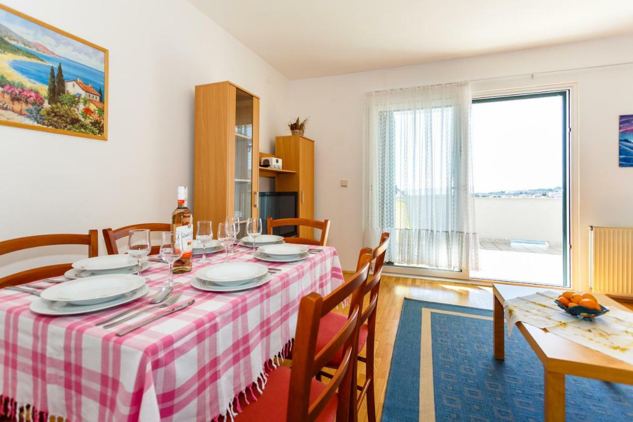 Apartment Anton คิร์ก ภายนอก รูปภาพ